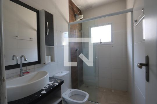 Banheiro da Suíte de casa à venda com 2 quartos, 120m² em Vila Portuguesa, São Paulo