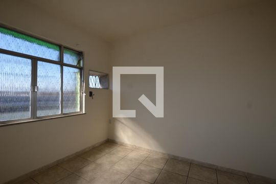 Quarto 1 de apartamento para alugar com 2 quartos, 69m² em Vila Valqueire, Rio de Janeiro