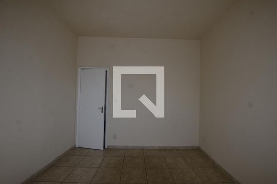 Quarto 1 de apartamento para alugar com 2 quartos, 69m² em Vila Valqueire, Rio de Janeiro