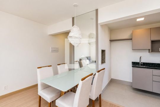Sala de kitnet/studio para alugar com 1 quarto, 27m² em Passo d’Areia, Porto Alegre