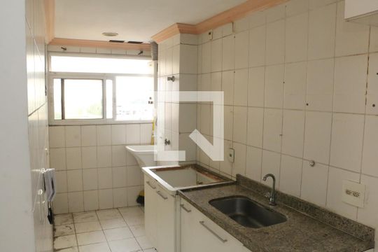Cozinha de apartamento para alugar com 2 quartos, 64m² em Jardim da Viga, Nova Iguaçu