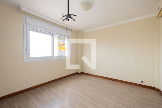 Quarto de apartamento para alugar com 3 quartos, 136m² em Centro, Pelotas