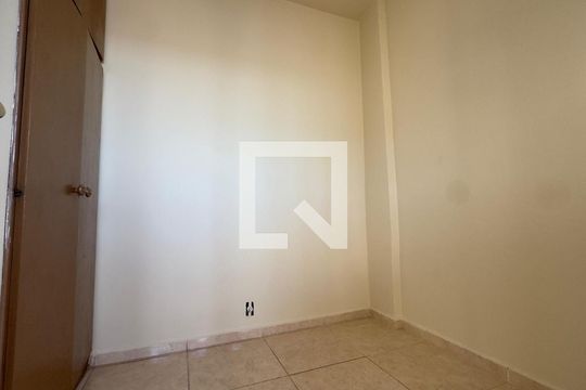 Quarto de apartamento para alugar com 3 quartos, 136m² em Centro, Pelotas