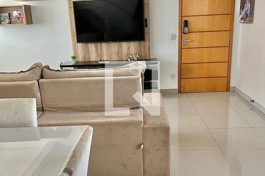Apartamento para alugar com 4 quartos, 200m² em Santa Mônica, Uberlândia