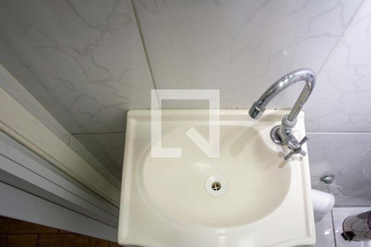 Banheiro da Suíte de casa à venda com 4 quartos, 100m² em Centro, Diadema