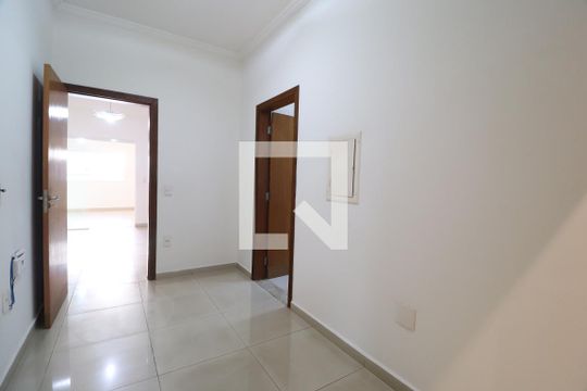 Hall dos Quartos de casa para alugar com 3 quartos, 250m² em Brasil, Uberlândia
