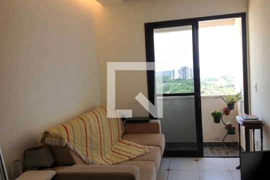 Sala de apartamento para alugar com 2 quartos, 46m² em Santo Amaro, São Paulo