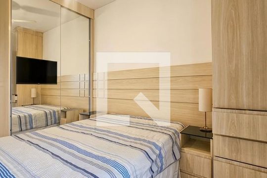 Quarto de apartamento para alugar com 2 quartos, 46m² em Santo Amaro, São Paulo