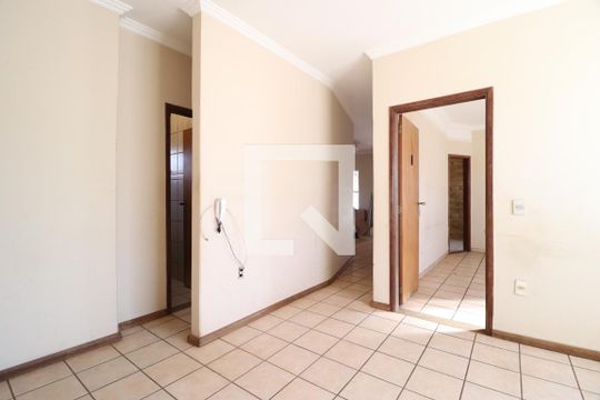 Sala 2 de casa para alugar com 3 quartos, 280m² em Pampulha, Uberlândia