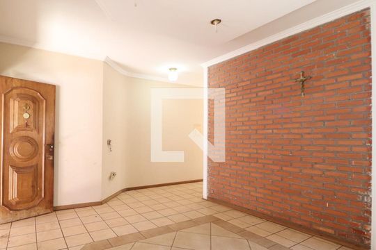 Casa para alugar com 3 quartos, 280m² em Pampulha, Uberlândia