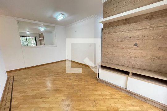 Sala de apartamento para alugar com 3 quartos, 74m² em Butanta, São Paulo