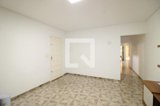 Casa para alugar com 4 quartos, 146m² em Parque Cruzeiro do Sul, São Paulo