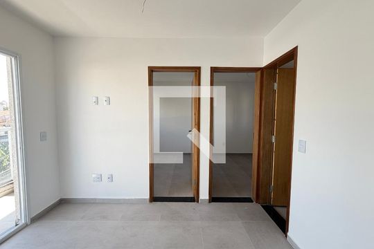 Apartamento para alugar com 2 quartos, 40m² em Vila Bertioga, São Paulo
