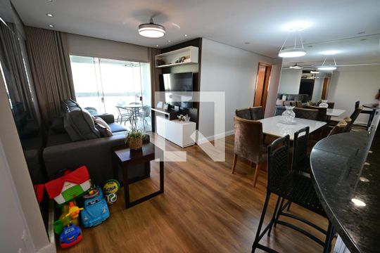 Apartamento à venda com 3 quartos, 93m² em Condomínio Esmeralda, Goiânia