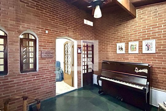 Sala 2 de casa à venda com 3 quartos, 180m² em Jardim Santa Mena, Guarulhos