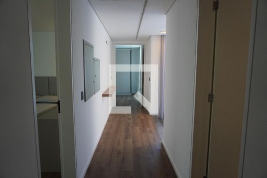 Acesso aos Quartos de casa de condomínio à venda com 2 quartos, 330m² em Residencial Quatro (alphaville), Santana de Parnaíba