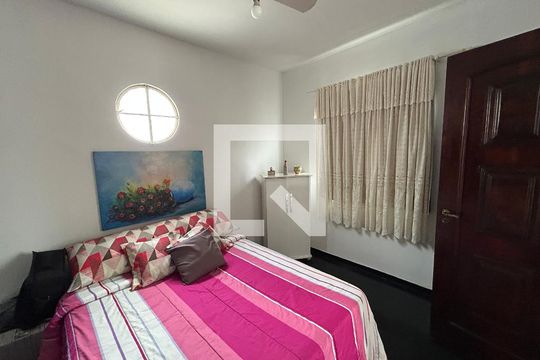 Quarto 1 de casa à venda com 2 quartos, 120m² em Bento Ribeiro, Rio de Janeiro