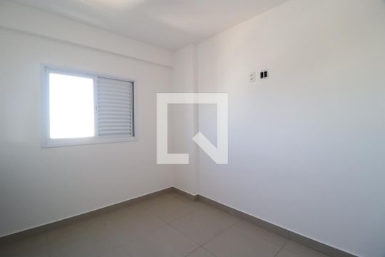 Quarto de apartamento para alugar com 1 quarto, 57m² em Saraiva, Uberlândia