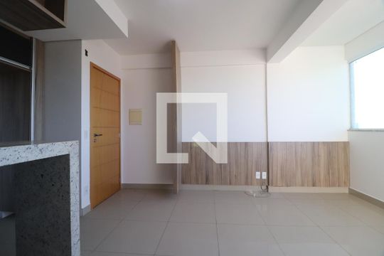 Sala de apartamento para alugar com 1 quarto, 57m² em Saraiva, Uberlândia