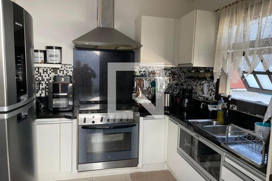 Cozinha de casa para alugar com 3 quartos, 300m² em Barnabé, Gravataí