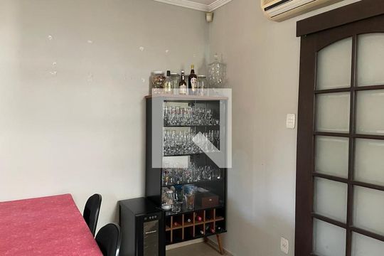 Sala de casa para alugar com 3 quartos, 300m² em Barnabé, Gravataí