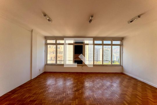 Apartamento para alugar com 3 quartos, 150m² em Flamengo, Rio de Janeiro