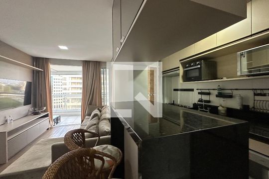 Apartamento para alugar com 2 quartos, 70m² em Empresarial 18 do Forte, Barueri