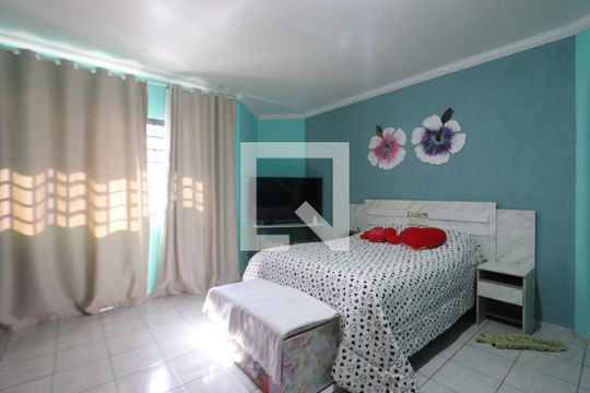 Sala e Quarto de casa à venda com 2 quartos, 63m² em Parque Santa Madalena, São Paulo