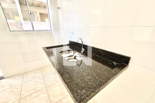 Cozinha  de apartamento à venda com 2 quartos, 38m² em Cidade Patriarca, São Paulo