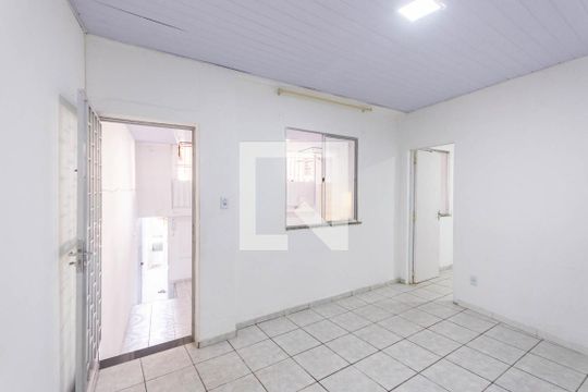 Sala de casa para alugar com 1 quarto, 60m² em Imperial de São Cristóvão, Rio de Janeiro