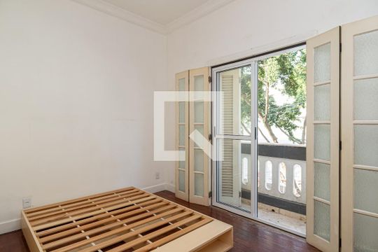 Suíte 1 de casa para alugar com 3 quartos, 180m² em Bela Vista, São Paulo