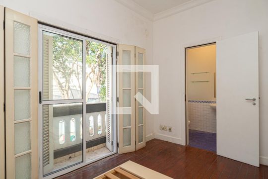 Suíte 1 de casa para alugar com 3 quartos, 180m² em Bela Vista, São Paulo