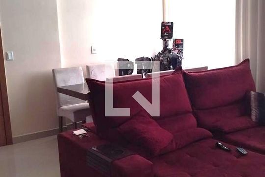 Sala de apartamento para alugar com 3 quartos, 95m² em Novo Eldorado, Contagem