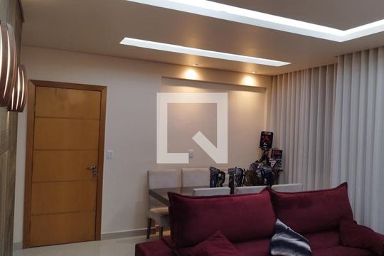 Sala de apartamento para alugar com 3 quartos, 95m² em Novo Eldorado, Contagem