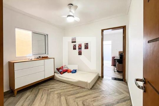 Quarto de casa à venda com 3 quartos, 130m² em Vila Dayse, São Bernardo do Campo