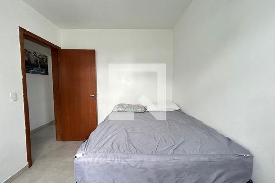 Quarto de apartamento para alugar com 2 quartos, 80m² em Barra da Lagoa, Florianópolis