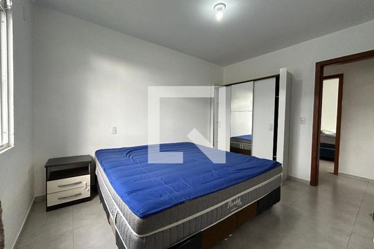 Suíte de apartamento para alugar com 2 quartos, 80m² em Barra da Lagoa, Florianópolis