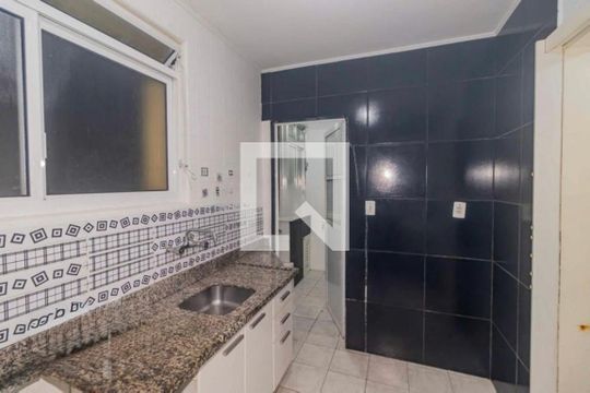 Cozinha de apartamento para alugar com 2 quartos, 75m² em Centro Histórico, Porto Alegre