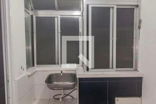 Área de serviço de apartamento para alugar com 2 quartos, 75m² em Centro Histórico, Porto Alegre
