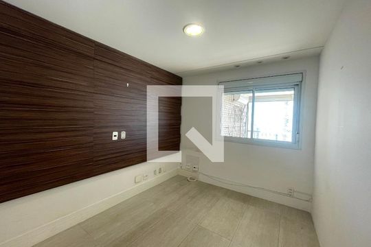 Quarto de apartamento para alugar com 3 quartos, 141m² em Vila Gumercindo, São Paulo