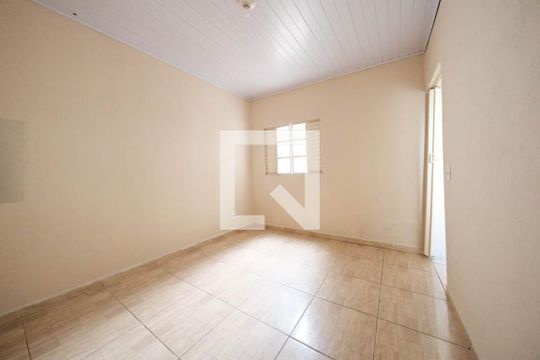Quarto 1 de casa para alugar com 3 quartos, 120m² em Vila Ré, São Paulo