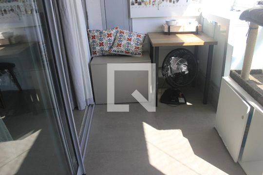 Varanda  de kitnet/studio para alugar com 1 quarto, 29m² em Macedo, Guarulhos