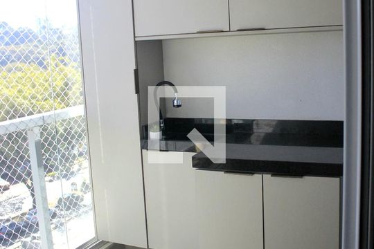 Varanda  de kitnet/studio para alugar com 1 quarto, 29m² em Macedo, Guarulhos