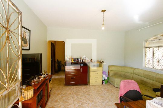 Sala de casa à venda com 7 quartos, 700m² em Madre Gertrudes, Belo Horizonte