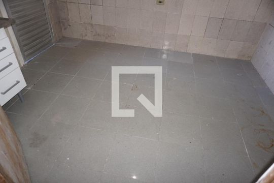 Sala/Cozinha de casa para alugar com 1 quarto, 39m² em Vila Isis Cristina, Embu das Artes