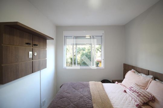 Quarto 1 de apartamento para alugar com 2 quartos, 57m² em Morro Santana, Porto Alegre