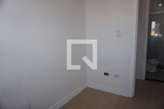 Quarto 1 de apartamento para alugar com 2 quartos, 40m² em Chácaras Caxingui, Embu das Artes