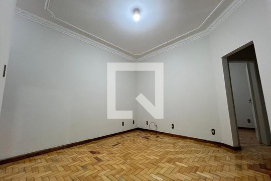 Sala de apartamento para alugar com 2 quartos, 83m² em Boa Vista, Juiz de Fora