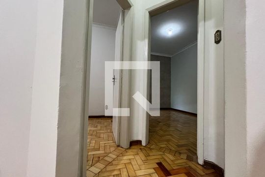 Corredor de apartamento para alugar com 2 quartos, 83m² em Boa Vista, Juiz de Fora