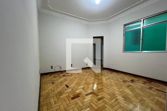 Sala de apartamento para alugar com 2 quartos, 83m² em Boa Vista, Juiz de Fora